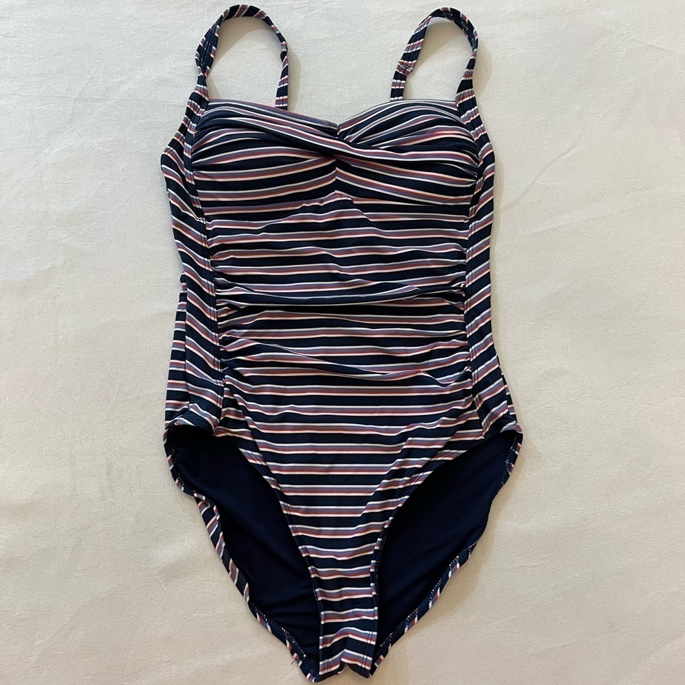 NIPTUCK SWIM Women’s One Piece Bathing Suit, Size 6